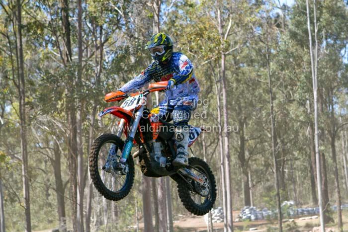 678x444 pixels (82K)